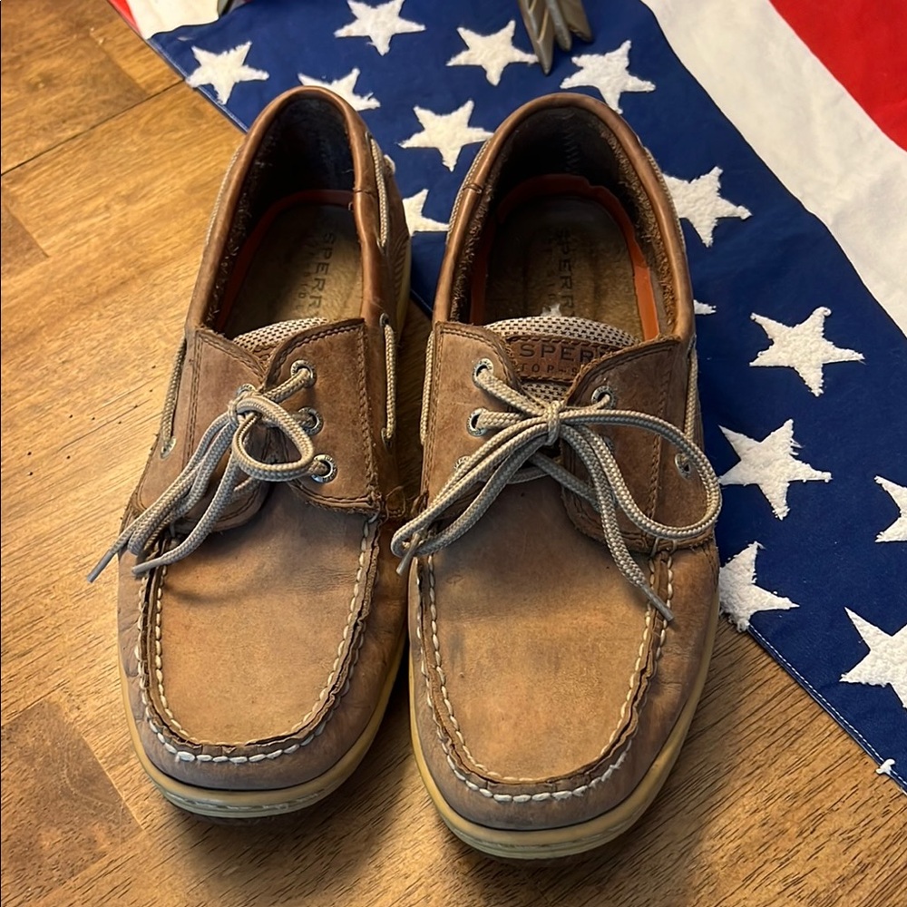 Sperry Brown Boat Shoes with Moccasin Construction and Rawhide Laces